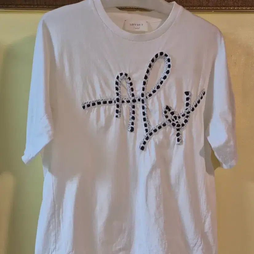 [SOLD OUT] LATT 래트바이티 (한섬) 화이트 블라티셔츠