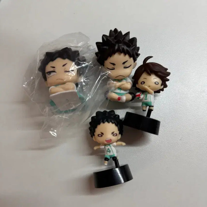 [BUNJANG] Iwaizumi &amp; Oikawa Nitatn &amp; Onemutan Figure Set / 이와이즈미 가챠 오이카와 니토탄 가챠