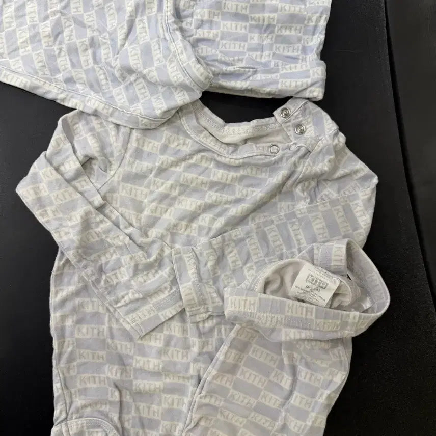 [BUNJANG] KITH Baby Monogram Gift Set (Sterling Blue) / KITH 베이비 모노그램 기프트 세트  (스털링 블루)