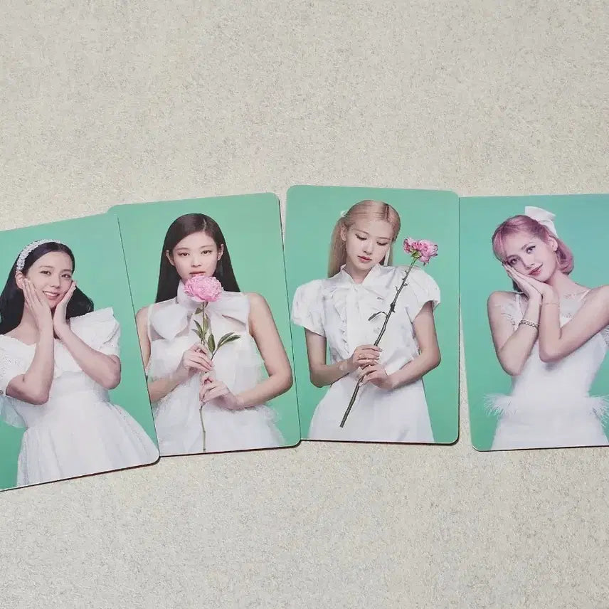 [BUNJANG] BLACKPINK The Game Weverse Shop Photocard Set (4 Types) / 블랙핑크 the game 위버스샵 포카 4종세트