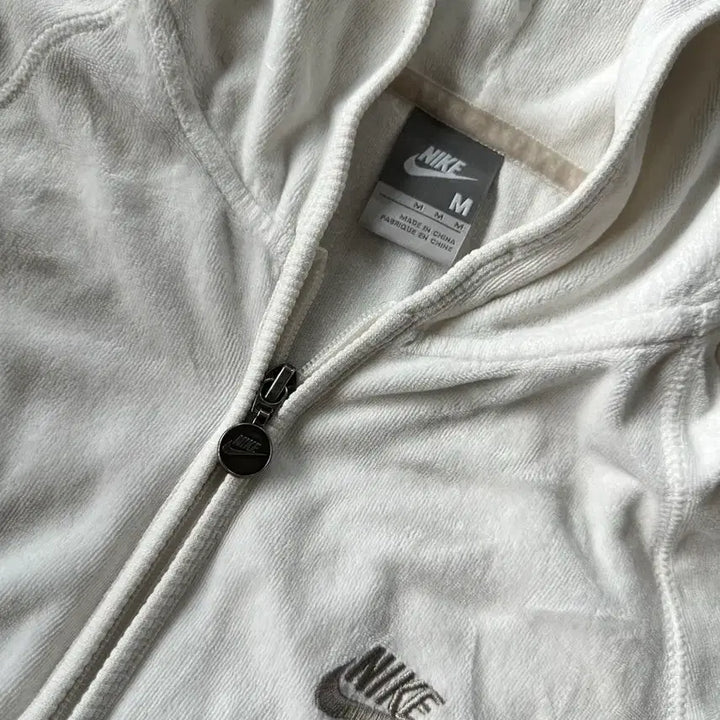 [BUNJANG] Nike Velvet Hooded Zip-Up White / 나이키 벨벳 후드집업 화이트