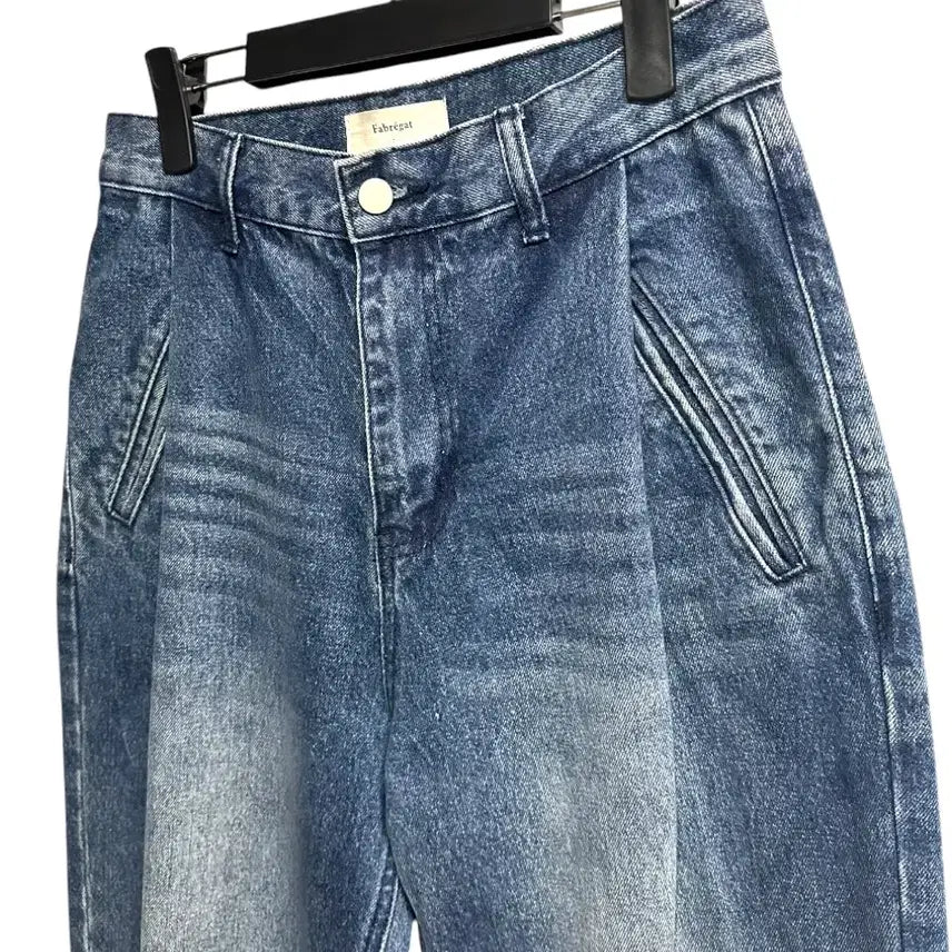 [BUNJANG] Fabregas Kai One-Tuck Wide Denim Pants - 1 Size / 파브레가 카이원턱 와이드 데님팬츠 1size