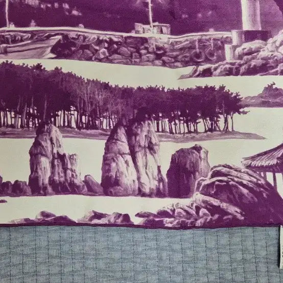 [BUNJANG] Salvatore Ferragamo 100% Silk Collaboration Scarf by Lee Se-hyun / 페라가모 스카프 실크100 이세현작가