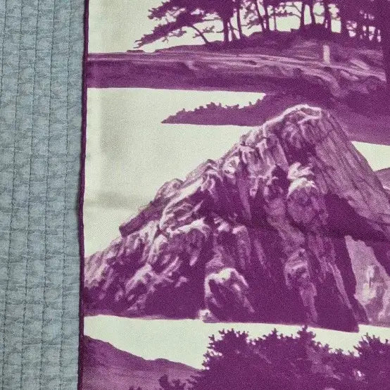 [BUNJANG] Salvatore Ferragamo 100% Silk Collaboration Scarf by Lee Se-hyun / 페라가모 스카프 실크100 이세현작가