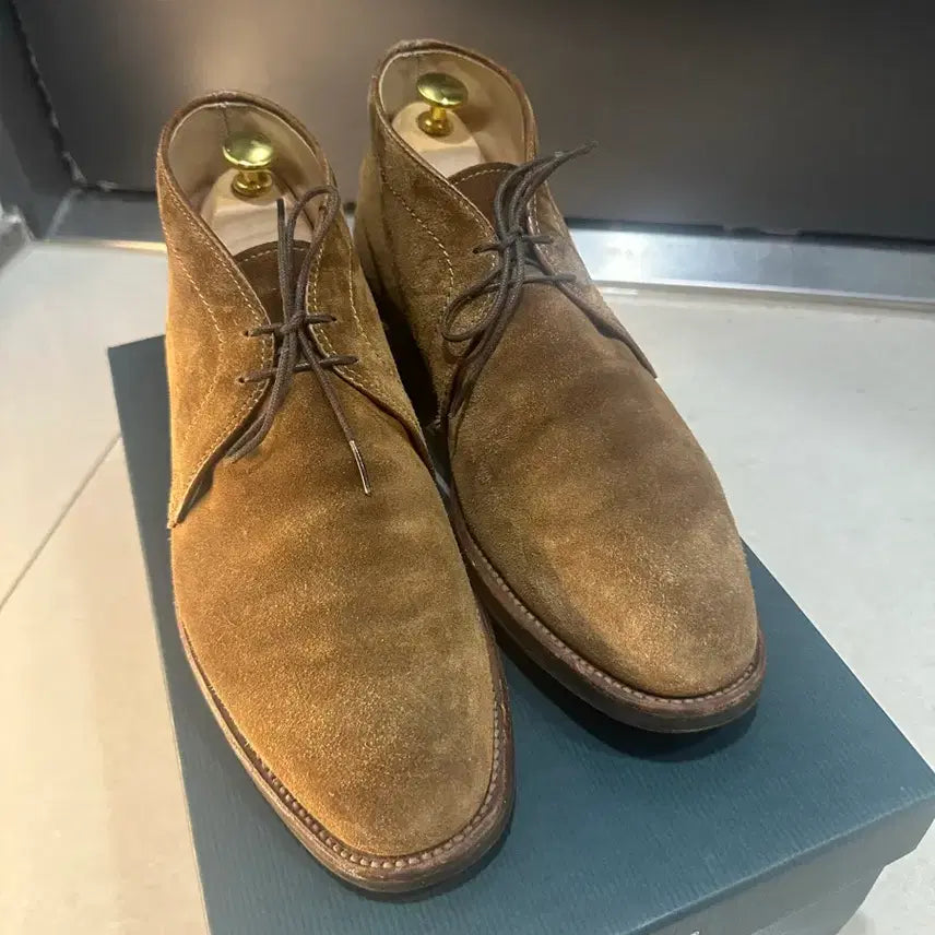 [SOLD OUT] 알든 스웨이드 처카 8.5D