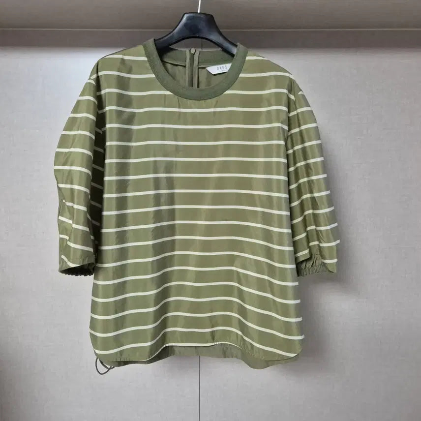 [SOLD OUT] 88-160)닥스 카키 스트라이프 실크혼방 7부소매블라우스