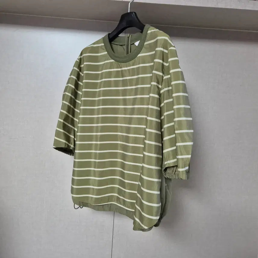 [SOLD OUT] 88-160)닥스 카키 스트라이프 실크혼방 7부소매블라우스