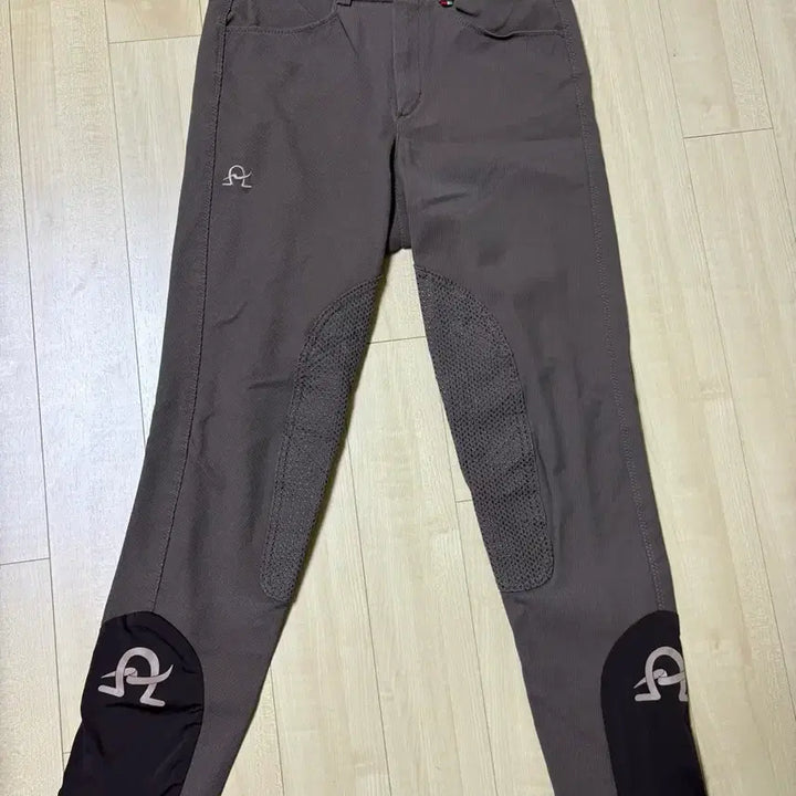 [SOLD OUT] 페나코바 승마바지 브라운 27