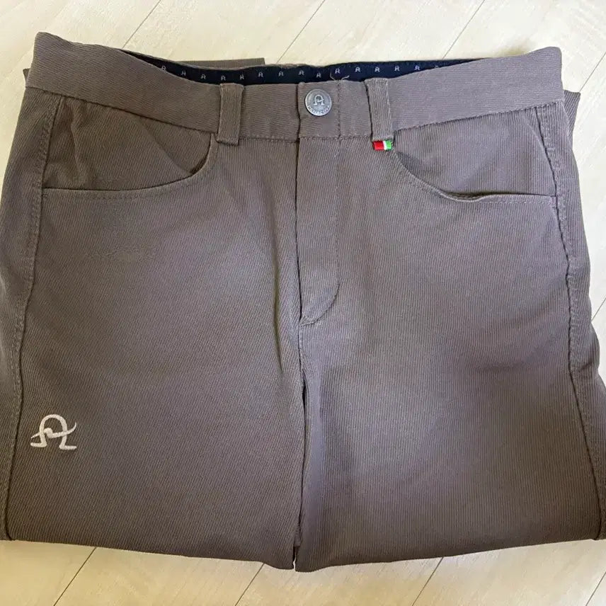 [SOLD OUT] 페나코바 승마바지 브라운 27