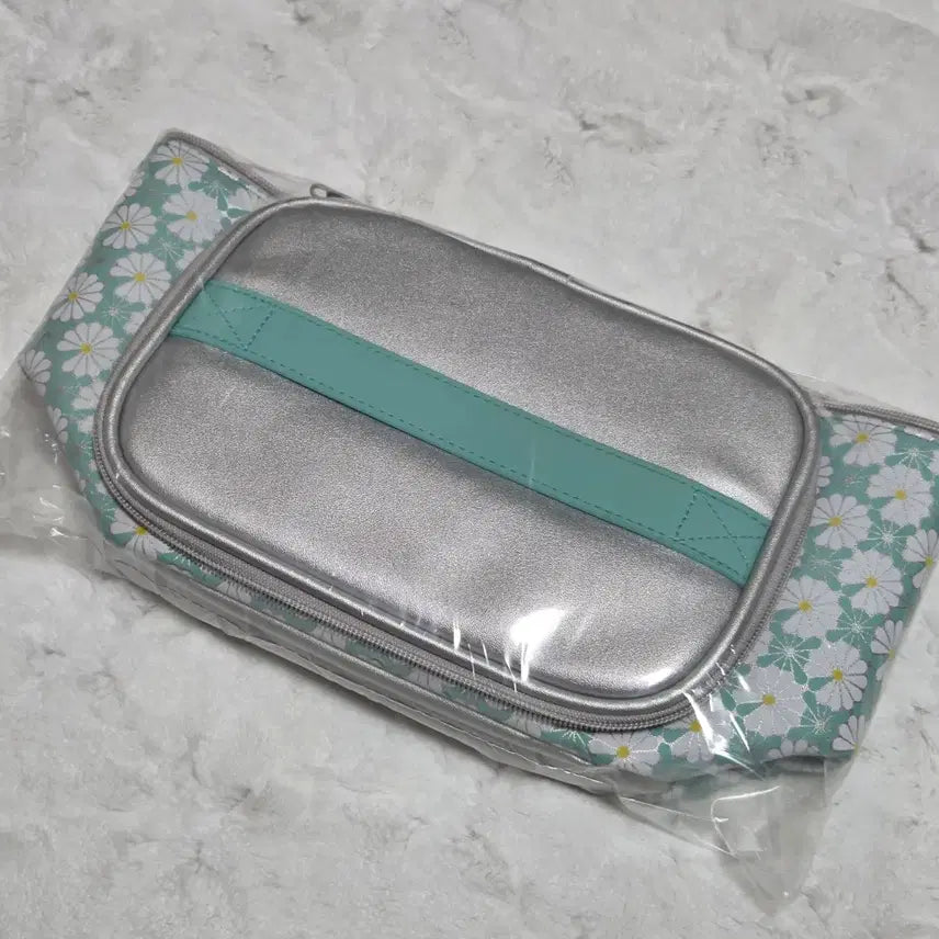 [SOLD OUT] [미개봉] 지드래곤 gs25 데이지에일 보냉팩