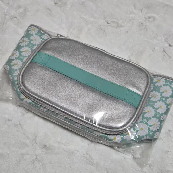 [SOLD OUT] [미개봉] 지드래곤 gs25 데이지에일 보냉팩