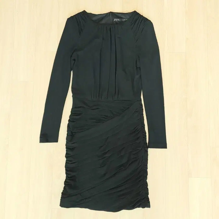 [BUNJANG] ZARA Shirring Slim Fit Black Dress / 자라 zara 셔링 슬림핏 블랙 원피스 하객룩