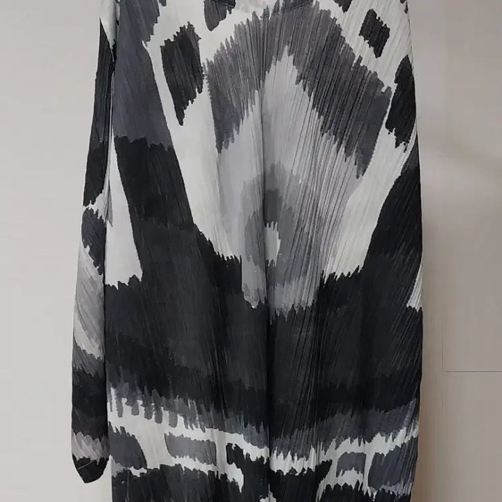 [BUNJANG] Pleats Please Issey Miyake Printed Pleated Top Size 3 / 플리츠플리즈 이세이미야케 프린트 플리츠 상의 사이즈3 여유핏