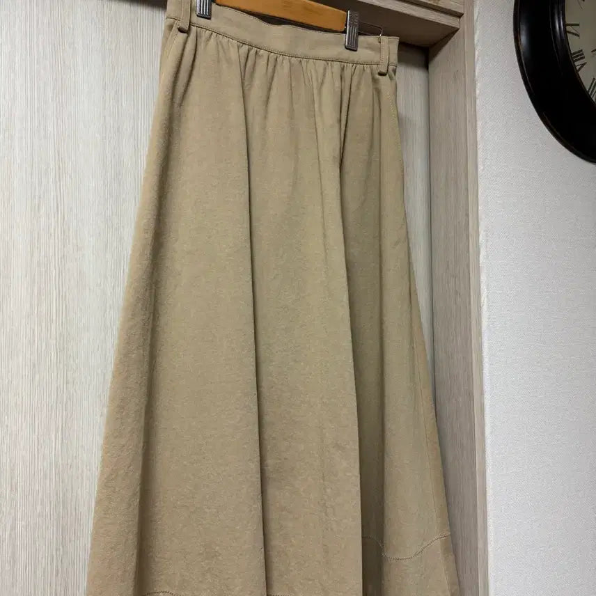 [SOLD OUT] 한섬 FOURM The Store 베이지 면 스커트 새상품