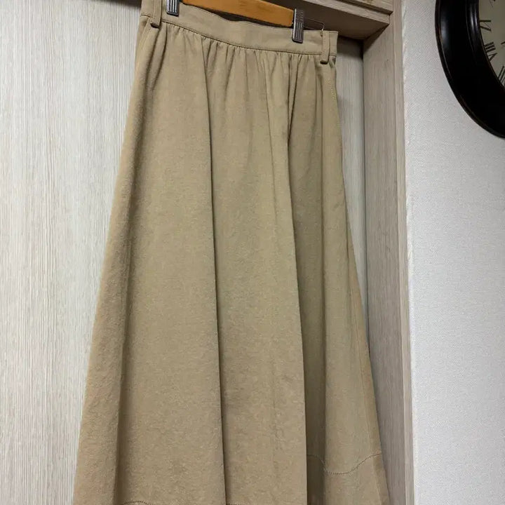 [SOLD OUT] 한섬 FOURM The Store 베이지 면 스커트 새상품