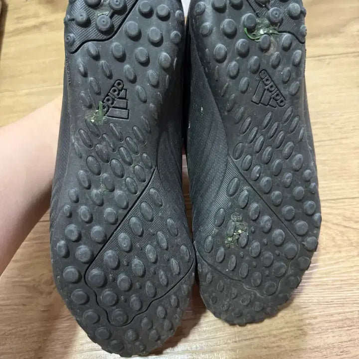 [SOLD OUT] 아디다스 축구화 블랙 풋살화 260