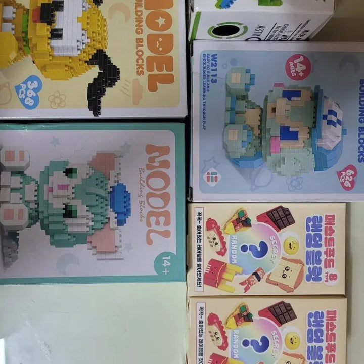 [BUNJANG] Character Block Assembly Toy Random Set / 캐릭터 블럭 조립 장난감 랜덤세트