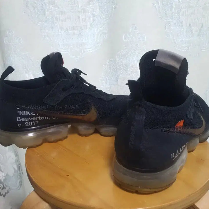 [SOLD OUT] 나이키 에어 오프화이트 X 베이퍼맥스 V2 280