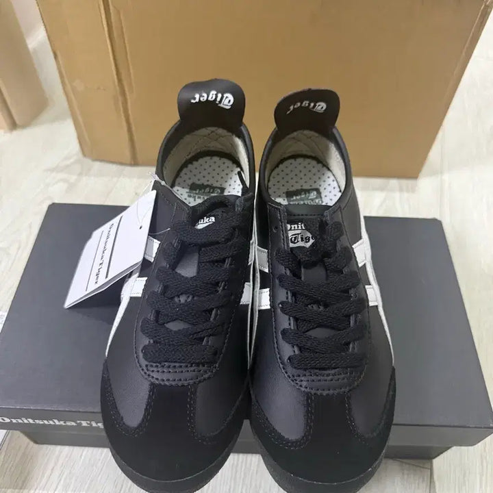 [BUNJANG] Onitsuka Tiger Mexico 66 Birch Black White Sneakers / 오니츠카타이거 멕시코66 버치 블랙 화이트(225)