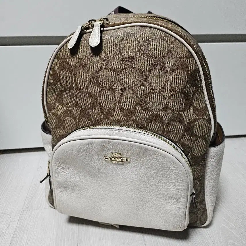 [BUNJANG] COACH Signature Coat Backpack / 코치 시그니처 코트 백팩