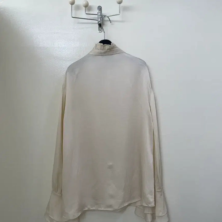 [BUNJANG] Massimo Dutti Ivory Silk Blouse / 마시모두띠 아이보리 실크 블라우스
