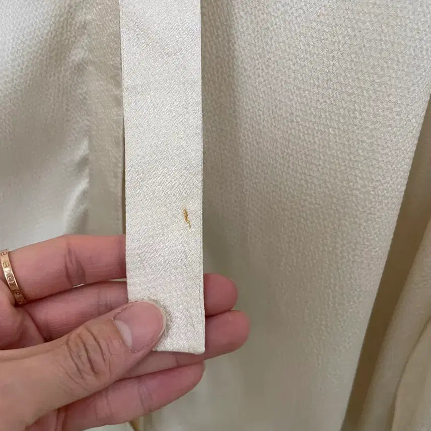 [BUNJANG] Massimo Dutti Ivory Silk Blouse / 마시모두띠 아이보리 실크 블라우스