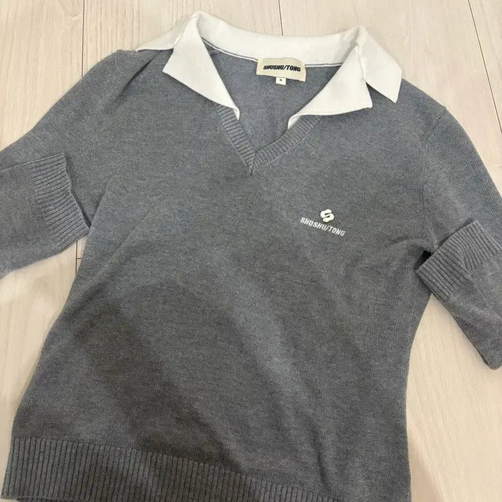 [BUNJANG] Susutong Gray Collar Knit Sweater / 슈슈통 카라 니트 그레이 6사이즈