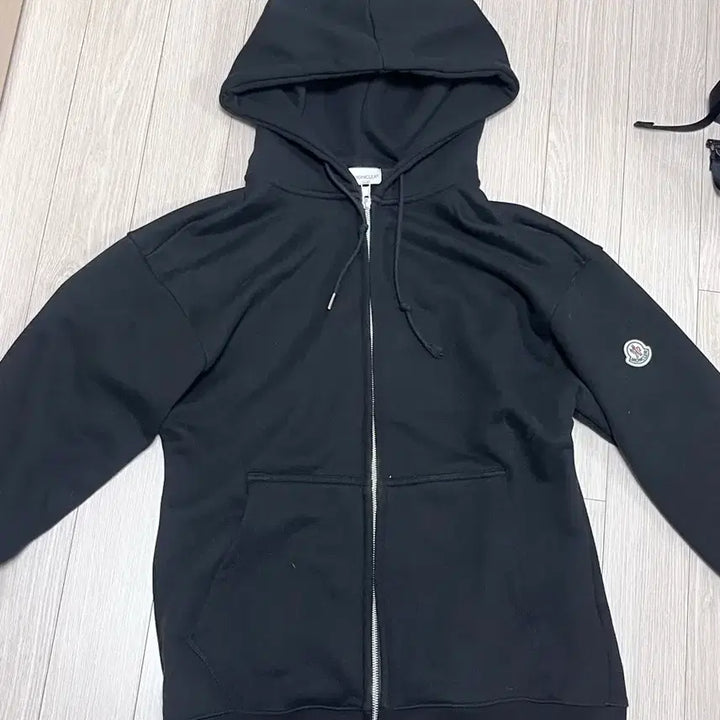 [BUNJANG] Moncler Black Hooded Zip-up Jacket / 몽클레어 블랙 후드집업