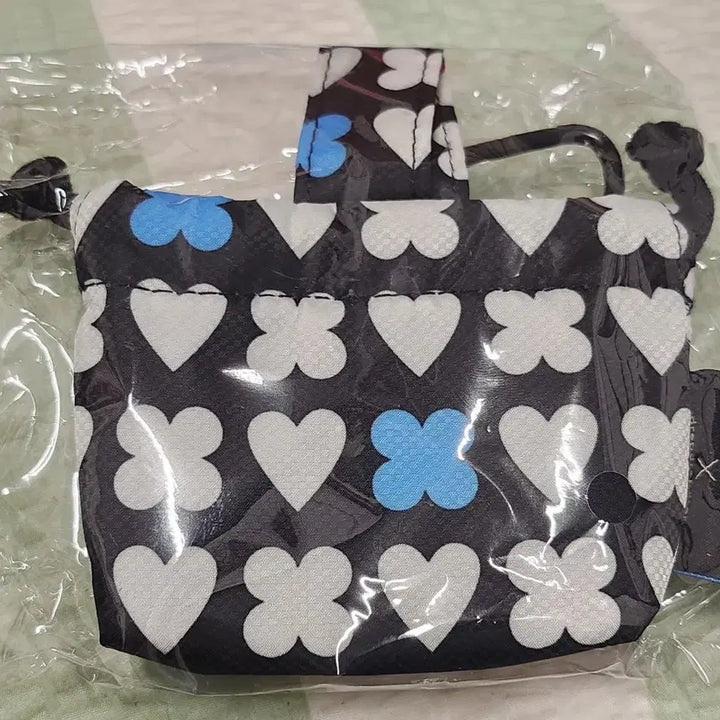 [BUNJANG] Hanyul x Drop Drop Drop Dilly Bag Keychain / 한율 드롭드롭드롭 딜리백 키링