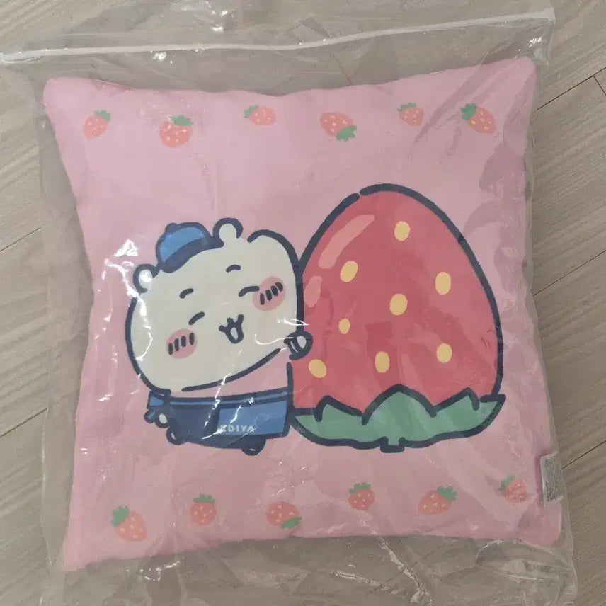 [BUNJANG] Munjakgwi Chiikawa Ediya Collaboration Cushion / 먼작귀 치이카와 이디야 콜라보 쿠션 미개봉