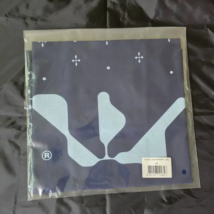 [SOLD OUT] 우즈(WOODZ 조승연) 로고 반다나 네이비