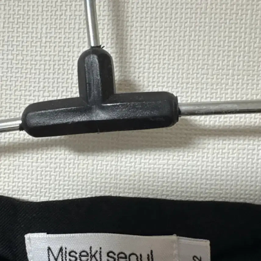 [SOLD OUT] 미세키 서울 Hookandeye 치마 스커트 블랙