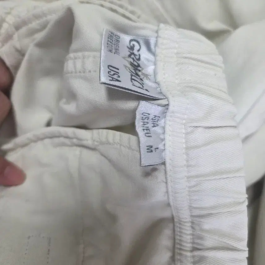 [SOLD OUT] [L size] 그라미치 루즈테이퍼드 바지 greige