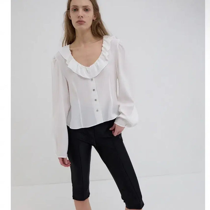 [BUNJANG] Overdue Flare Ruffle Blouse / 오버듀플레어 택달린 새상품 신상 블라우스 러플블라우스 여름블라우스 원피스