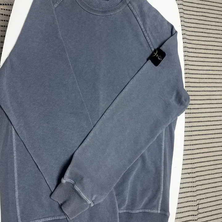 [SOLD OUT] 스톤아일랜드 맨투맨 그레이