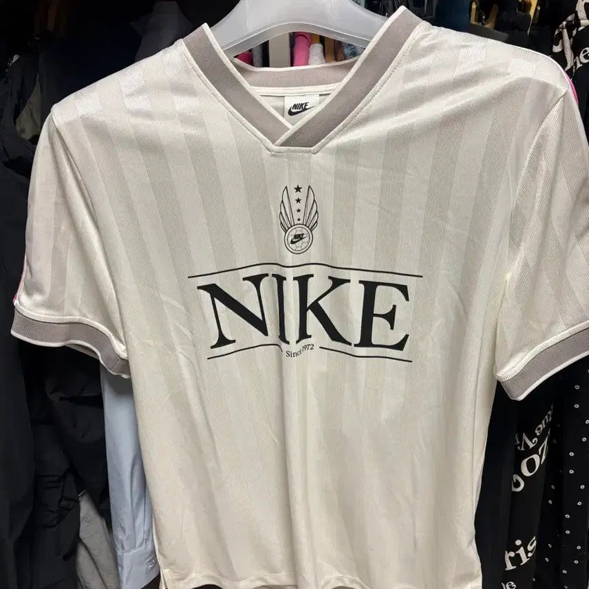 [BUNJANG] Nike Short Sleeve T-Shirt Ivory / 나이키 반팔 티셔츠 아이보리