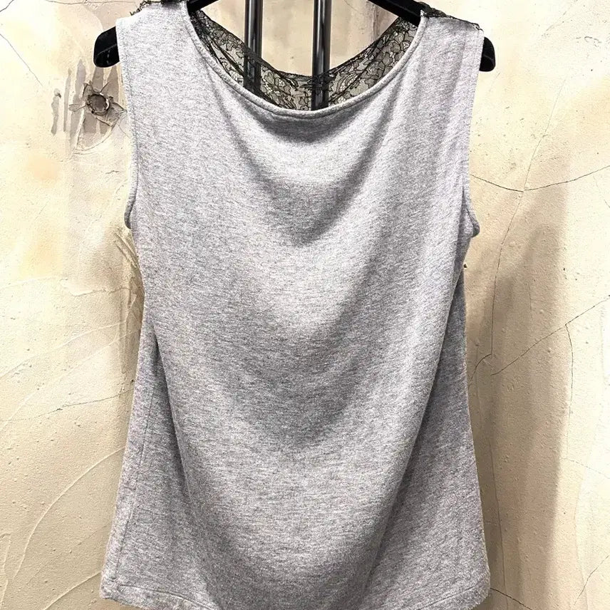 [SOLD OUT] 드리스반 노튼 레이스 스판 민소매 55~66