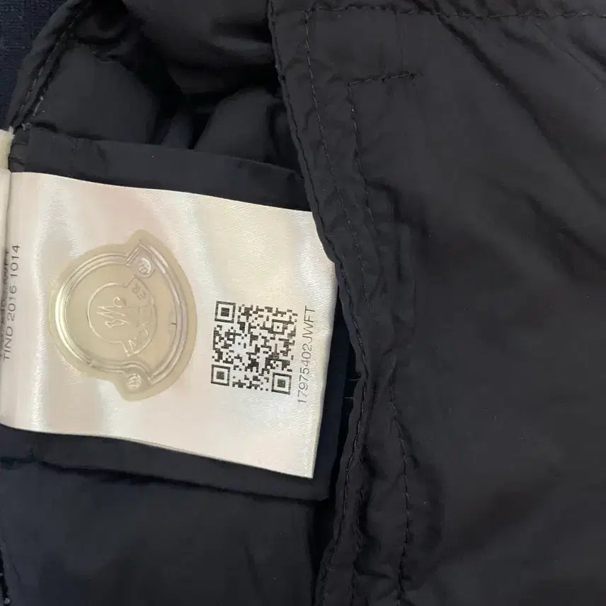 [SOLD OUT] [정품] 몽클레어 니트패딩 집업 가디건 M