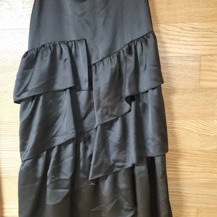 [BUNJANG] Lucky Chouette Atelier Black Frill Layered Skirt / 럭키슈에뜨 아뜰리에 블랙 프릴 레이어드 스커트