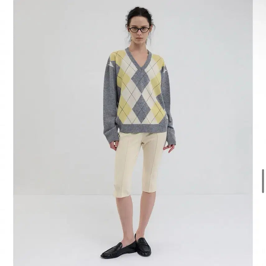 [BUNJANG] Overdue Flare Argyle V-neck Knit Top / 오버듀플레어 아가일 브이넥 니트 봄니트 여름블라우스 여름니트