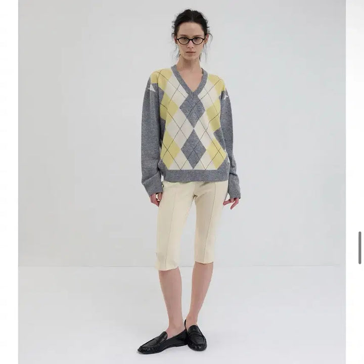 [BUNJANG] Overdue Flare Argyle V-neck Knit Top / 오버듀플레어 아가일 브이넥 니트 봄니트 여름블라우스 여름니트