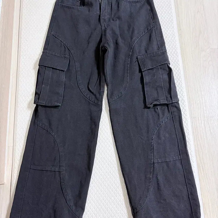 [BUNJANG] Black Cargo Pants / [새상품]블랙 카고 팬츠