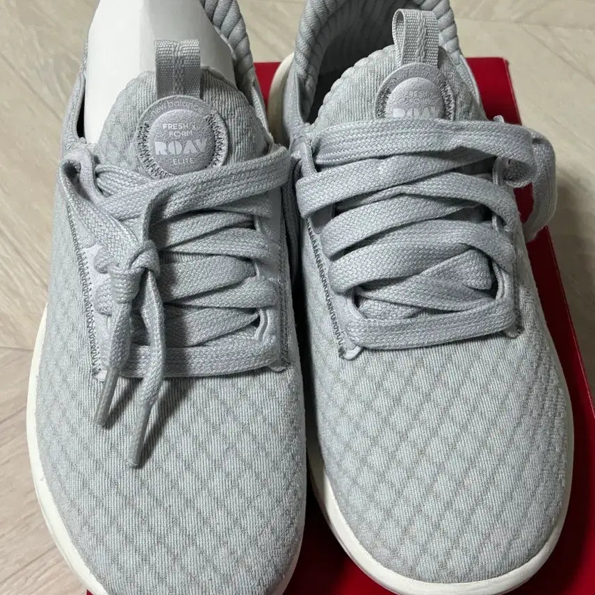 [BUNJANG] New Balance Running Shoes Light Gray 240 / 뉴발란스 러닝화 운동화 라이트그레이 240