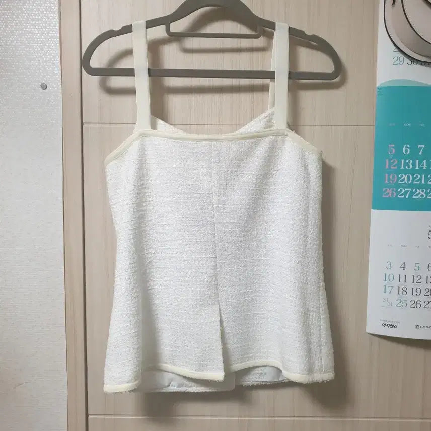 [BUNJANG] WE ARE Bustier Top / 위아(WE ARE)뷔스티에 탑