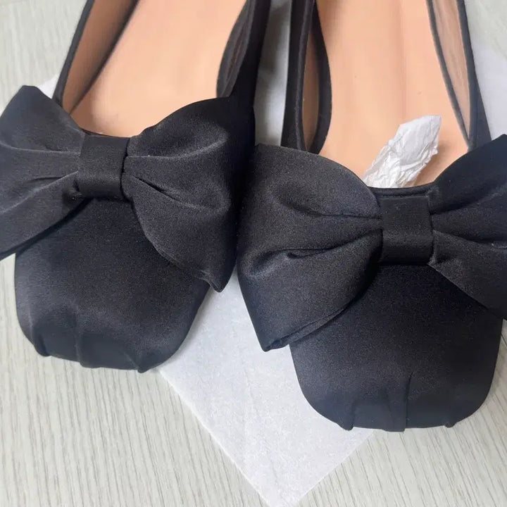 [BUNJANG] att Satin Ribbon Flat Shoes / att 새틴리본플랫(웨촬.일상 가능)