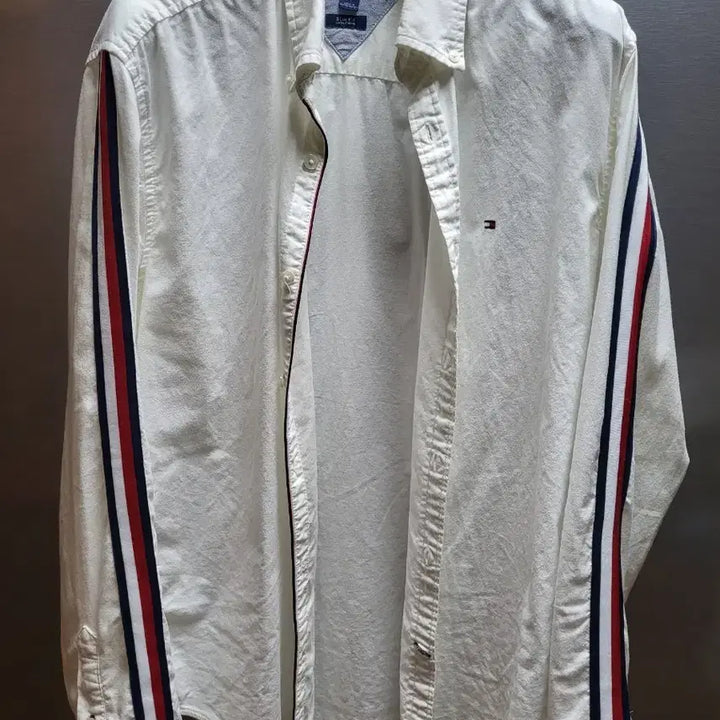 [SOLD OUT] 타미힐피거 흰색 옆줄무늬 셔츠
