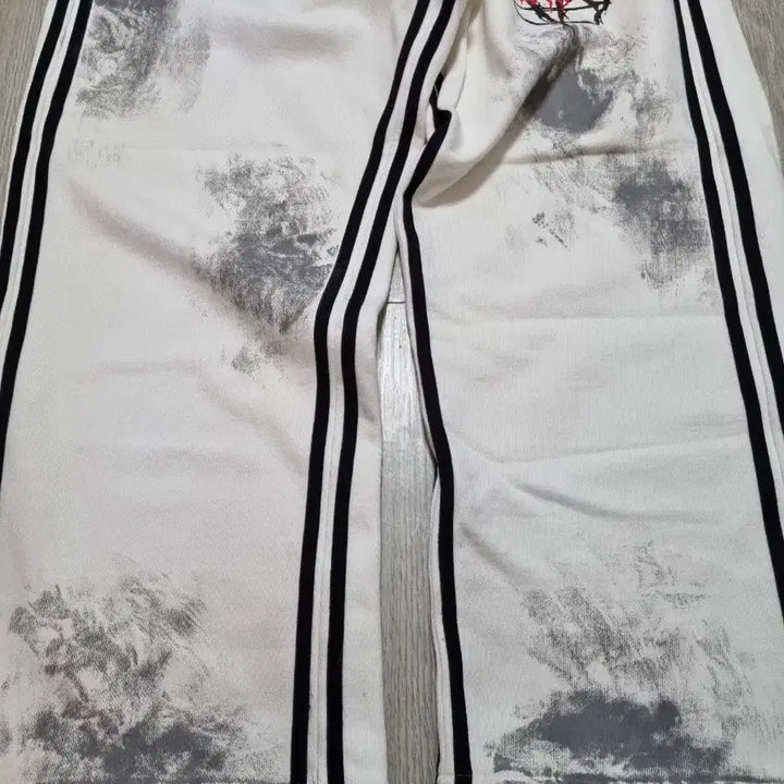 [BUNJANG] ourpas 058 Dirty Track Pants [M] / ourpas 058 더티 트랙팬츠 헤비 [M]