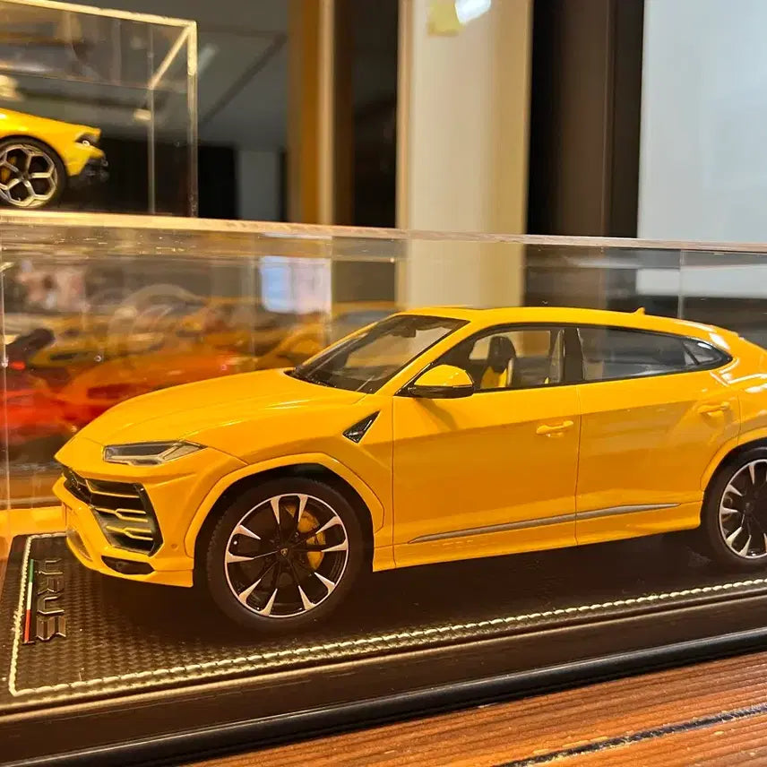 [BUNJANG] MR Collection Lamborghini Urus 1:18 Resin Model Car / 람보르기니 우루스 MR 1:18 고급 레진 모델카 / 풀구성(케이스+카드
