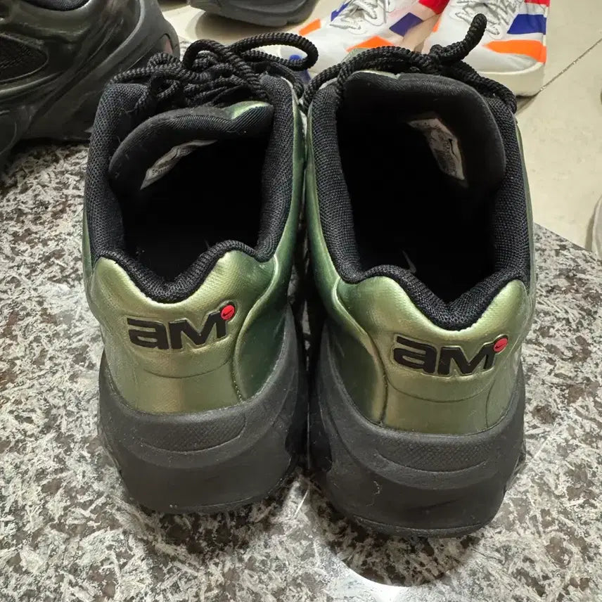 [BUNJANG] Nike Air Max Muse Black Oil Green Sneakers / 나이키 에어맥스 뮤즈 블랙 오일그린 260