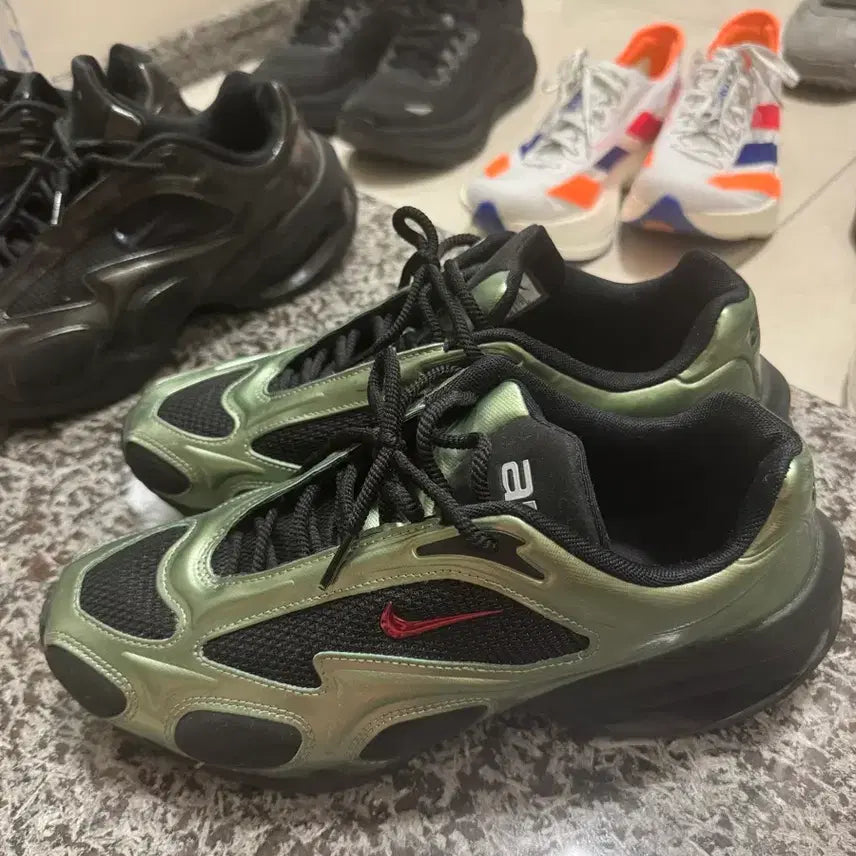 [BUNJANG] Nike Air Max Muse Black Oil Green Sneakers / 나이키 에어맥스 뮤즈 블랙 오일그린 260